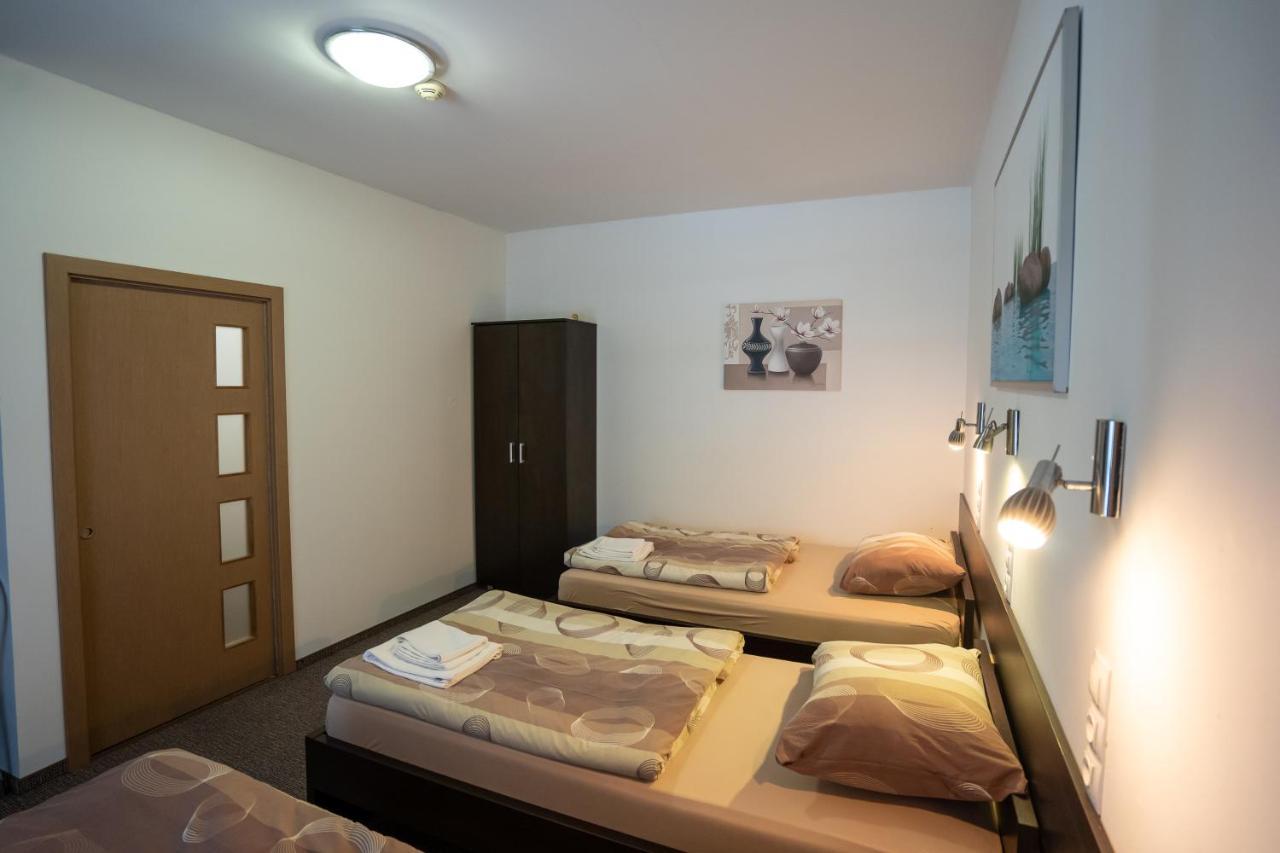 Penzion Toscana Nitra Exteriör bild